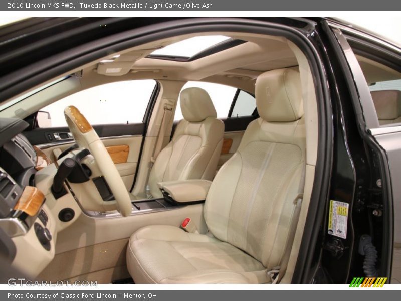 Tuxedo Black Metallic / Light Camel/Olive Ash 2010 Lincoln MKS FWD