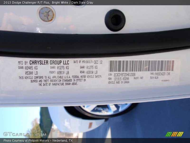 Bright White / Dark Slate Gray 2013 Dodge Challenger R/T Plus