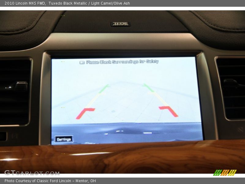Tuxedo Black Metallic / Light Camel/Olive Ash 2010 Lincoln MKS FWD