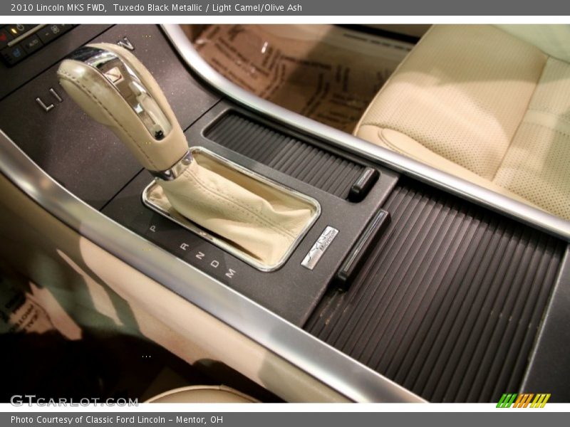 Tuxedo Black Metallic / Light Camel/Olive Ash 2010 Lincoln MKS FWD