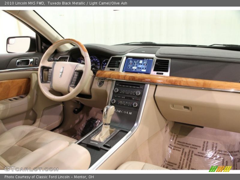 Tuxedo Black Metallic / Light Camel/Olive Ash 2010 Lincoln MKS FWD