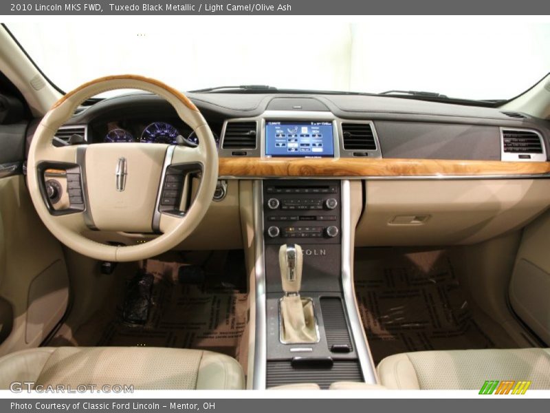 Tuxedo Black Metallic / Light Camel/Olive Ash 2010 Lincoln MKS FWD