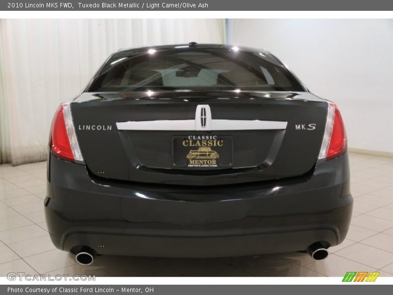 Tuxedo Black Metallic / Light Camel/Olive Ash 2010 Lincoln MKS FWD