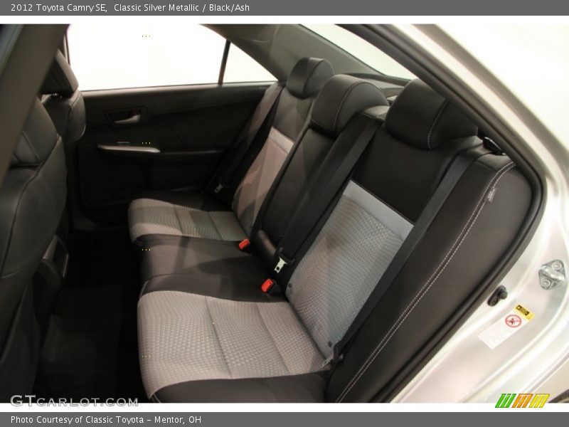 Classic Silver Metallic / Black/Ash 2012 Toyota Camry SE