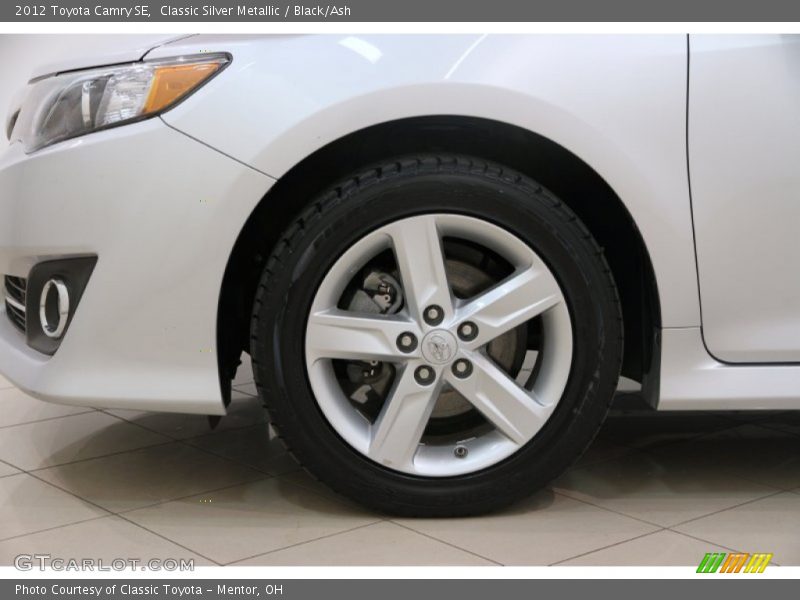 Classic Silver Metallic / Black/Ash 2012 Toyota Camry SE