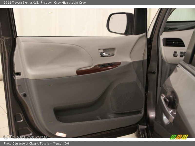 Predawn Gray Mica / Light Gray 2011 Toyota Sienna XLE