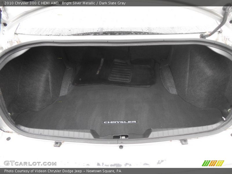  2010 300 C HEMI AWD Trunk