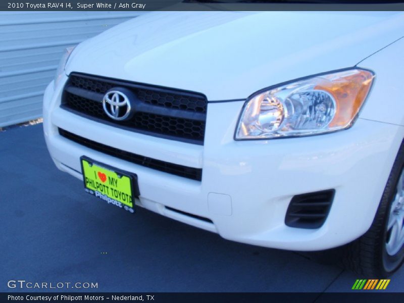 Super White / Ash Gray 2010 Toyota RAV4 I4