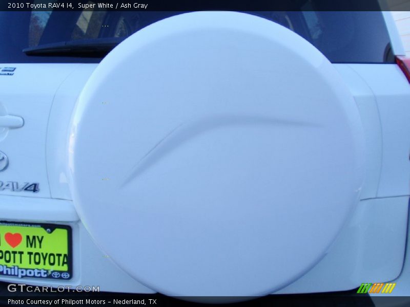 Super White / Ash Gray 2010 Toyota RAV4 I4