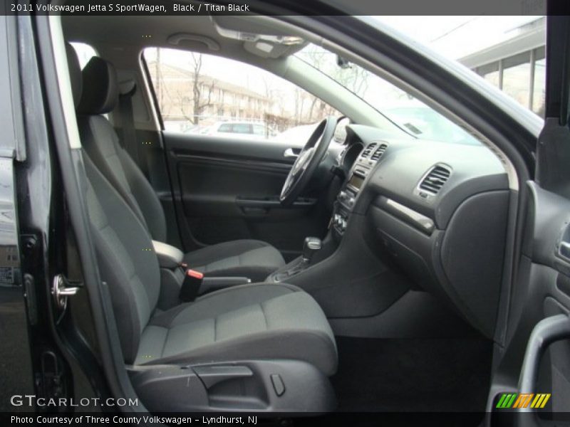 Black / Titan Black 2011 Volkswagen Jetta S SportWagen