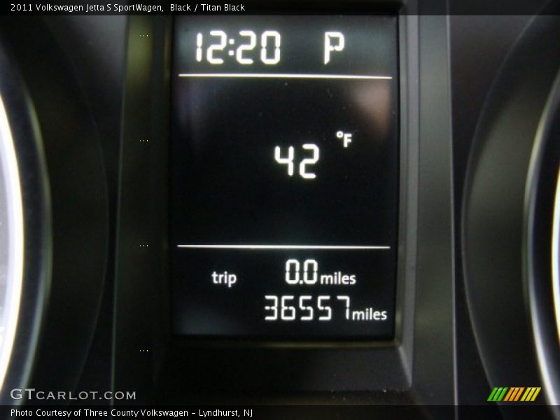 Black / Titan Black 2011 Volkswagen Jetta S SportWagen