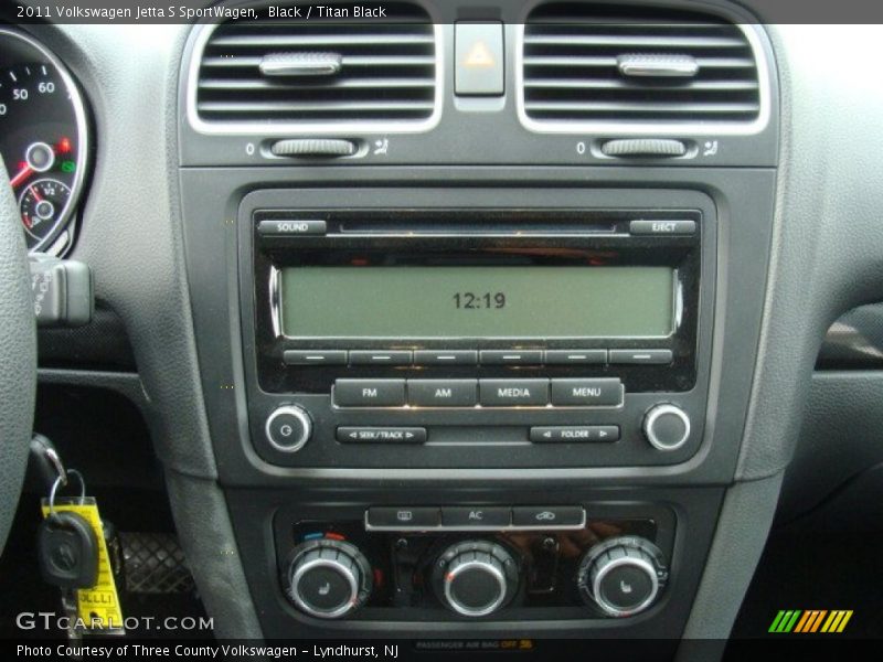 Black / Titan Black 2011 Volkswagen Jetta S SportWagen