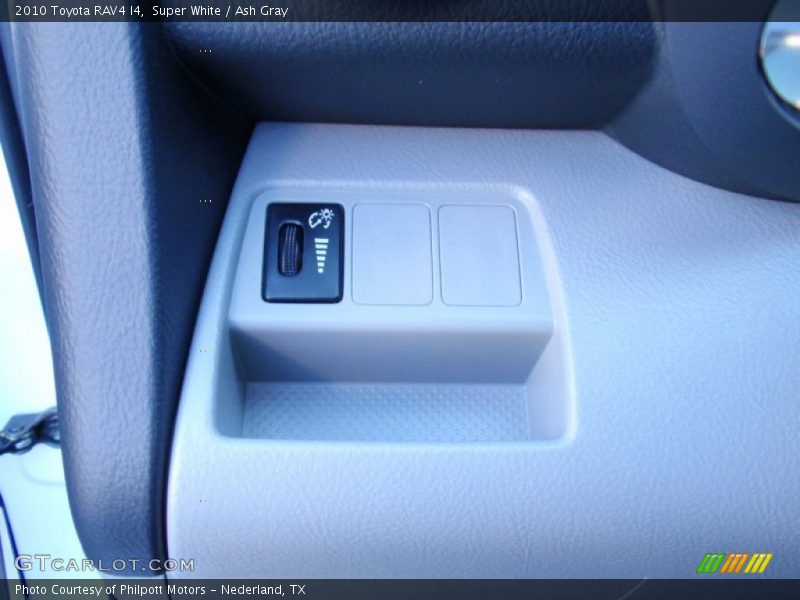 Super White / Ash Gray 2010 Toyota RAV4 I4
