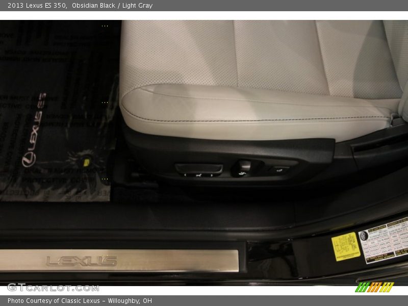 Obsidian Black / Light Gray 2013 Lexus ES 350