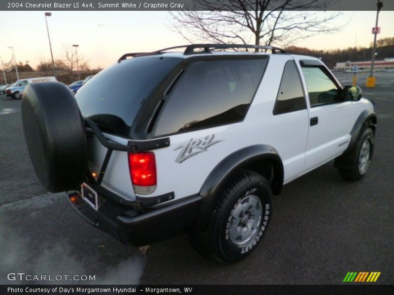 Summit White / Graphite Gray 2004 Chevrolet Blazer LS 4x4