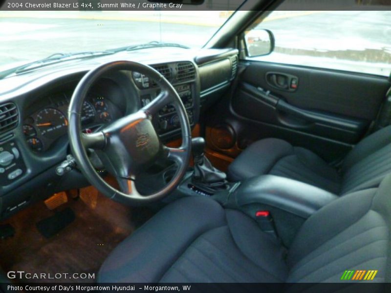 Summit White / Graphite Gray 2004 Chevrolet Blazer LS 4x4