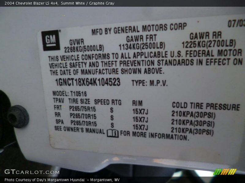 Summit White / Graphite Gray 2004 Chevrolet Blazer LS 4x4