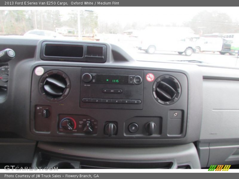 Oxford White / Medium Flint 2013 Ford E Series Van E250 Cargo