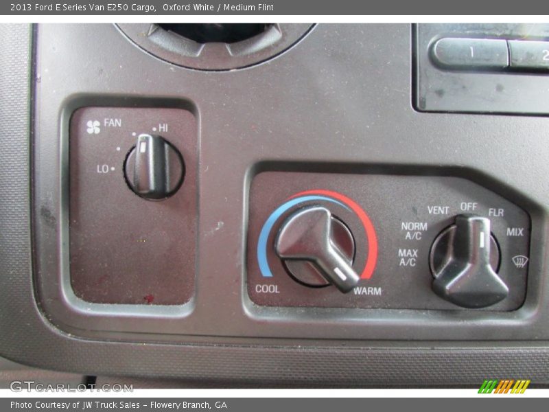 Controls of 2013 E Series Van E250 Cargo