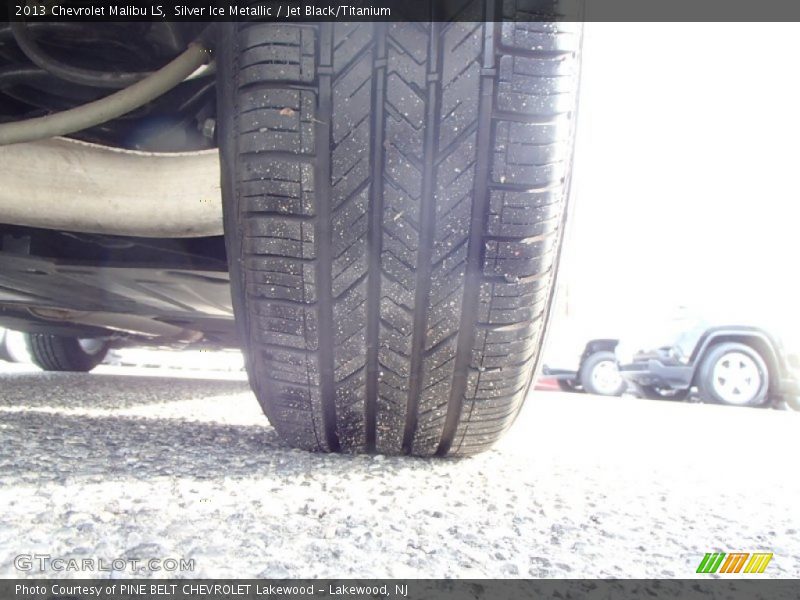 Silver Ice Metallic / Jet Black/Titanium 2013 Chevrolet Malibu LS