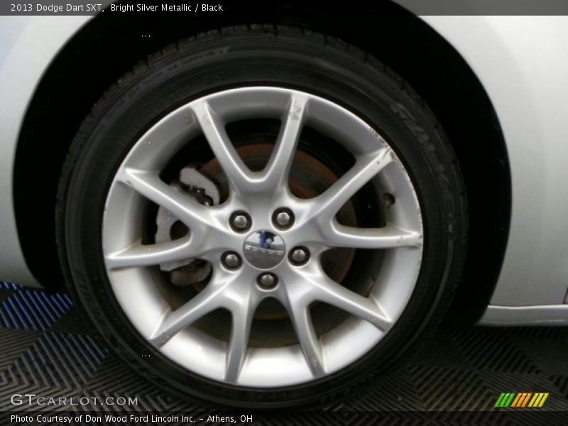 Bright Silver Metallic / Black 2013 Dodge Dart SXT
