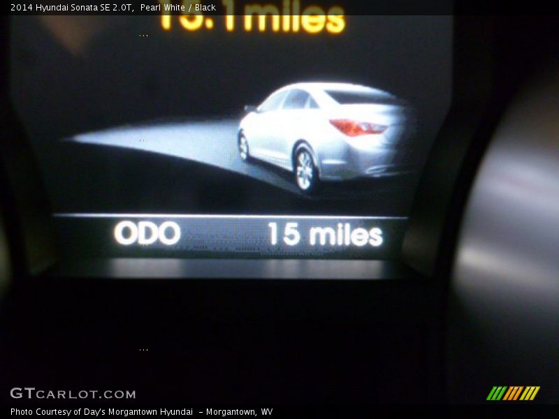 Pearl White / Black 2014 Hyundai Sonata SE 2.0T