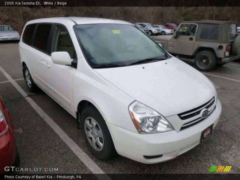 White / Beige 2006 Kia Sedona EX