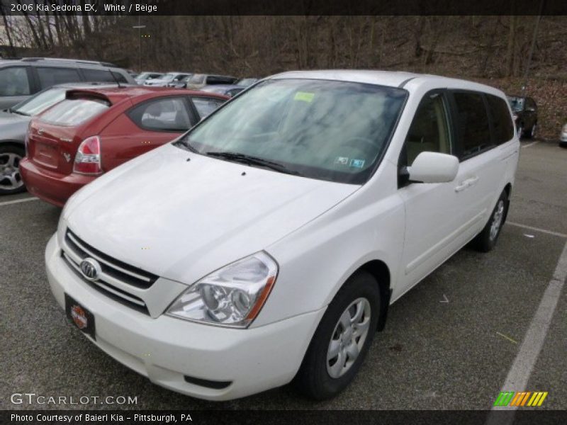 White / Beige 2006 Kia Sedona EX