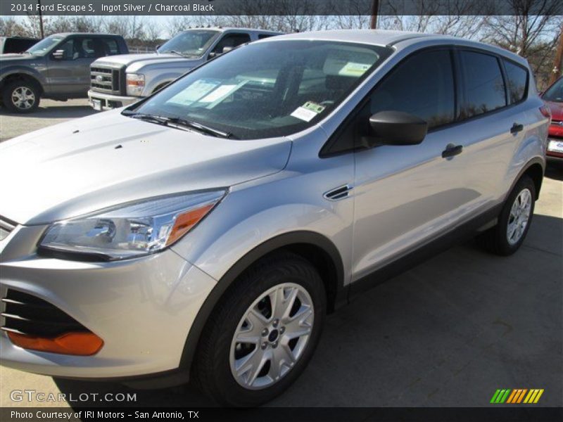 Ingot Silver / Charcoal Black 2014 Ford Escape S