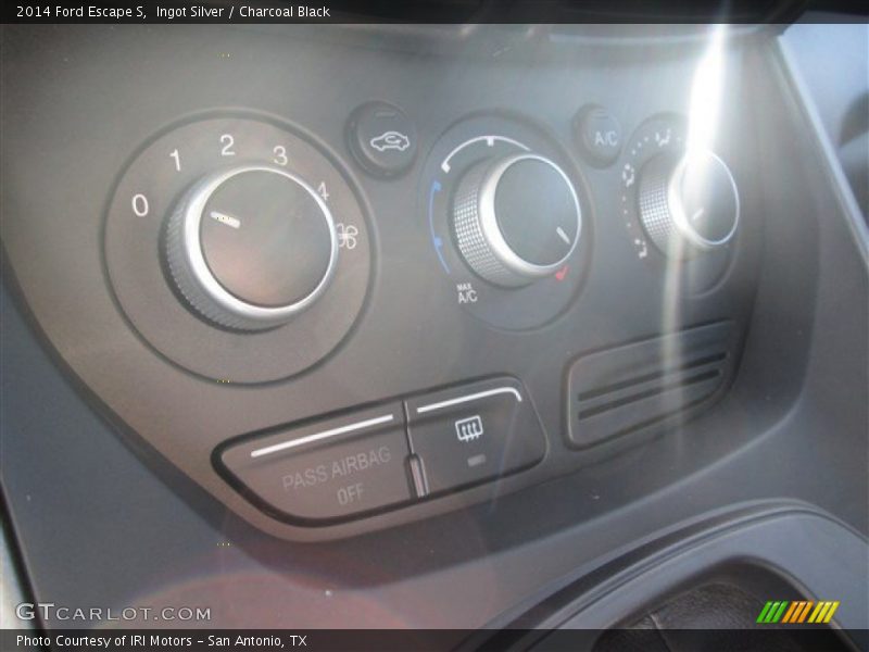 Ingot Silver / Charcoal Black 2014 Ford Escape S