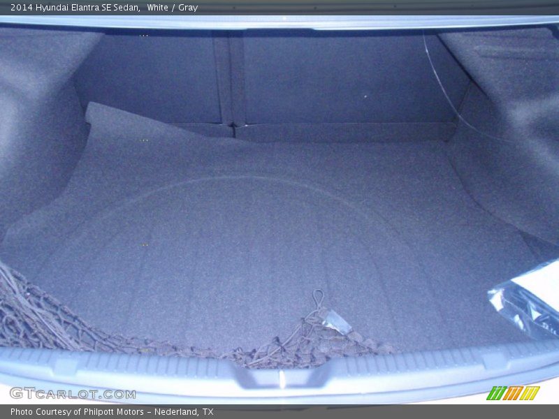  2014 Elantra SE Sedan Trunk