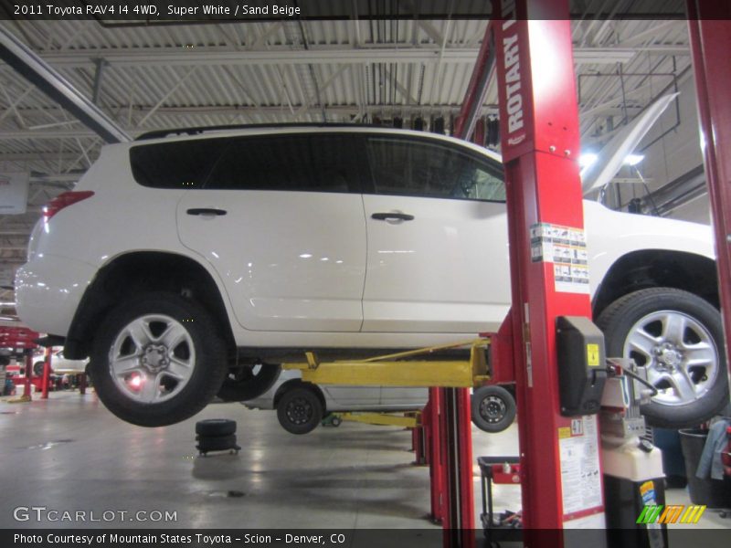 Super White / Sand Beige 2011 Toyota RAV4 I4 4WD