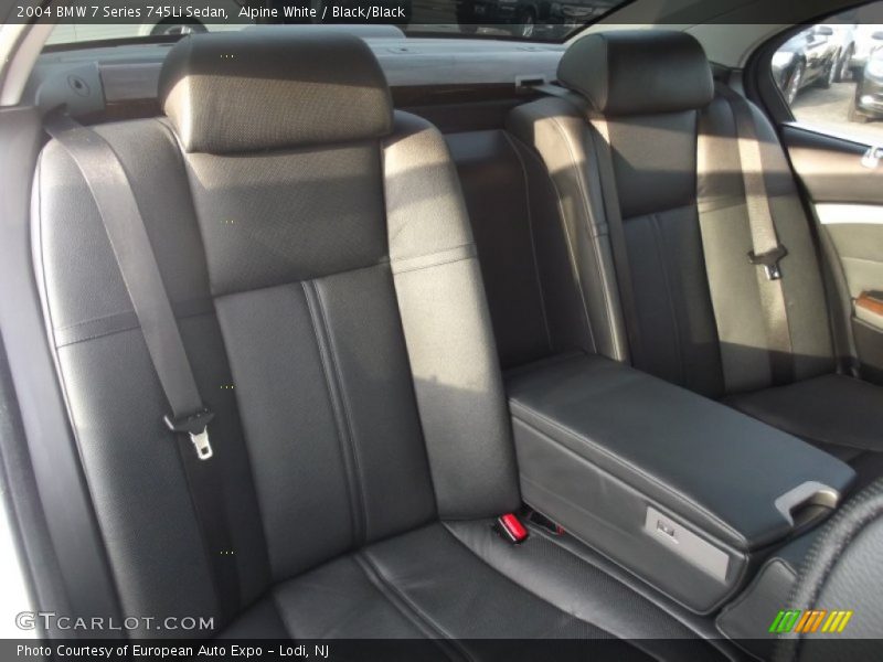 Alpine White / Black/Black 2004 BMW 7 Series 745Li Sedan