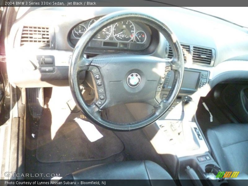 Jet Black / Black 2004 BMW 3 Series 330xi Sedan