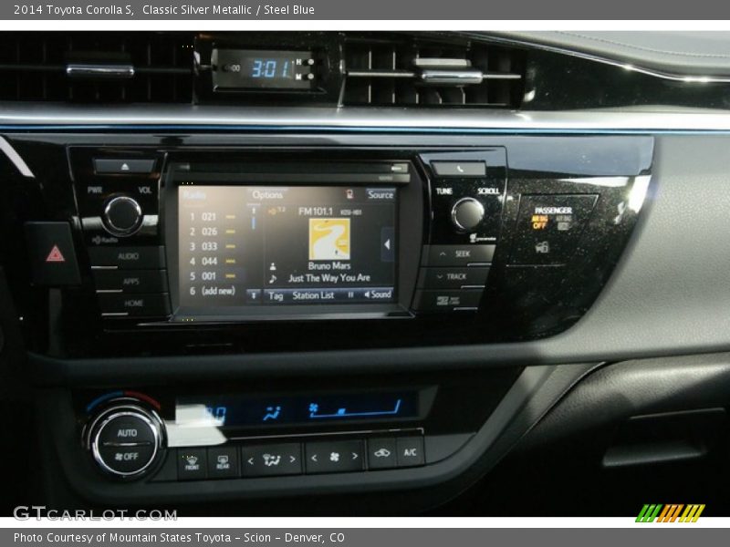 Classic Silver Metallic / Steel Blue 2014 Toyota Corolla S