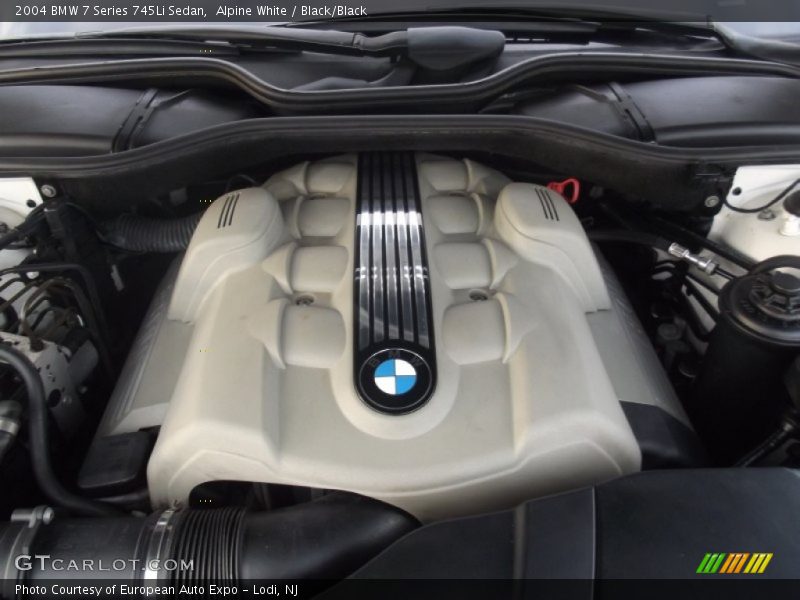 Alpine White / Black/Black 2004 BMW 7 Series 745Li Sedan
