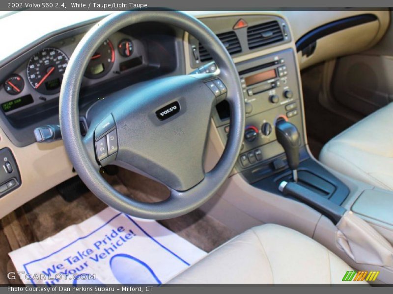 White / Taupe/Light Taupe 2002 Volvo S60 2.4