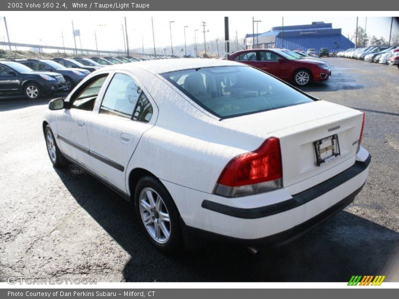 White / Taupe/Light Taupe 2002 Volvo S60 2.4