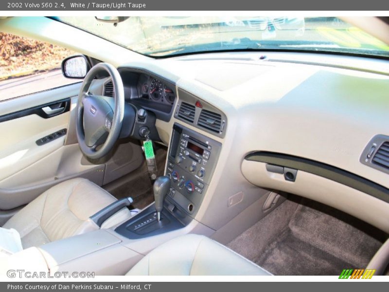 White / Taupe/Light Taupe 2002 Volvo S60 2.4
