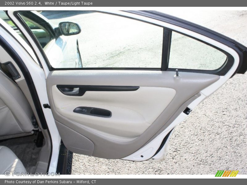 White / Taupe/Light Taupe 2002 Volvo S60 2.4