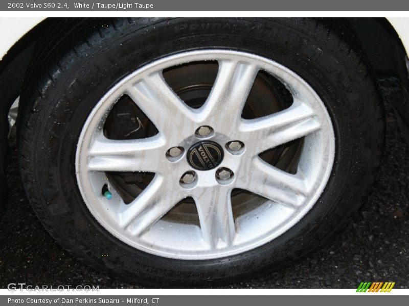 White / Taupe/Light Taupe 2002 Volvo S60 2.4
