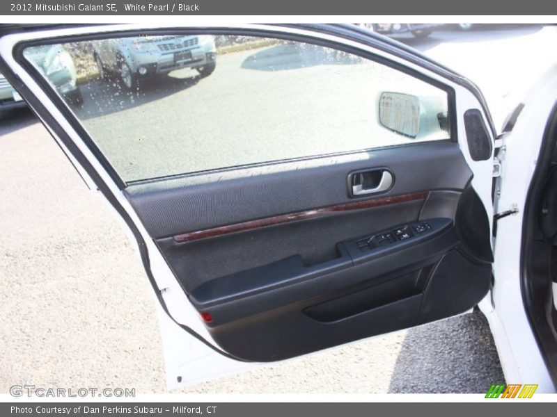 White Pearl / Black 2012 Mitsubishi Galant SE