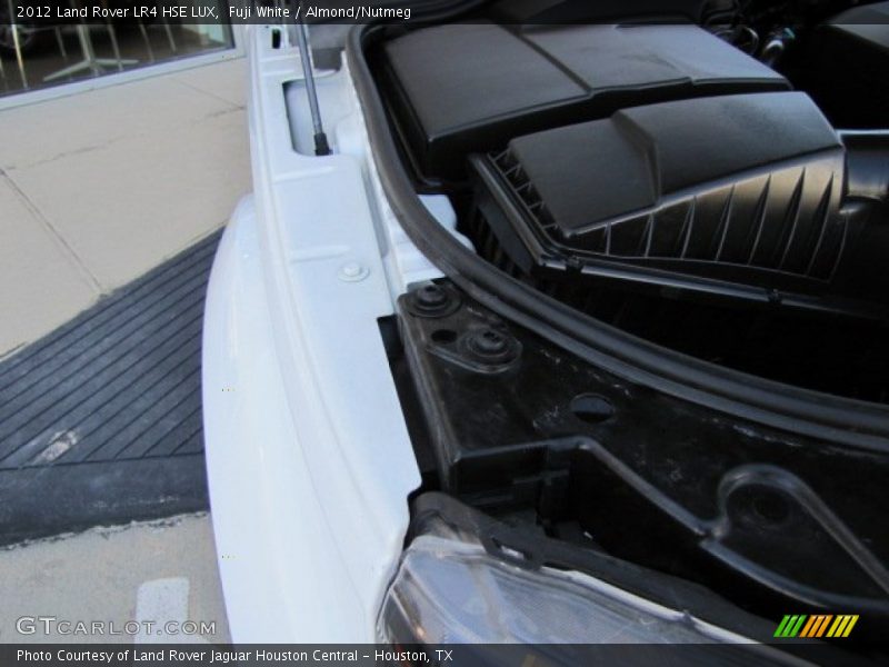 Fuji White / Almond/Nutmeg 2012 Land Rover LR4 HSE LUX