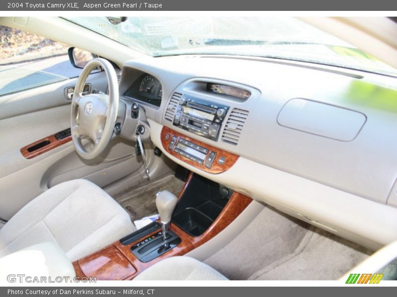 Aspen Green Pearl / Taupe 2004 Toyota Camry XLE