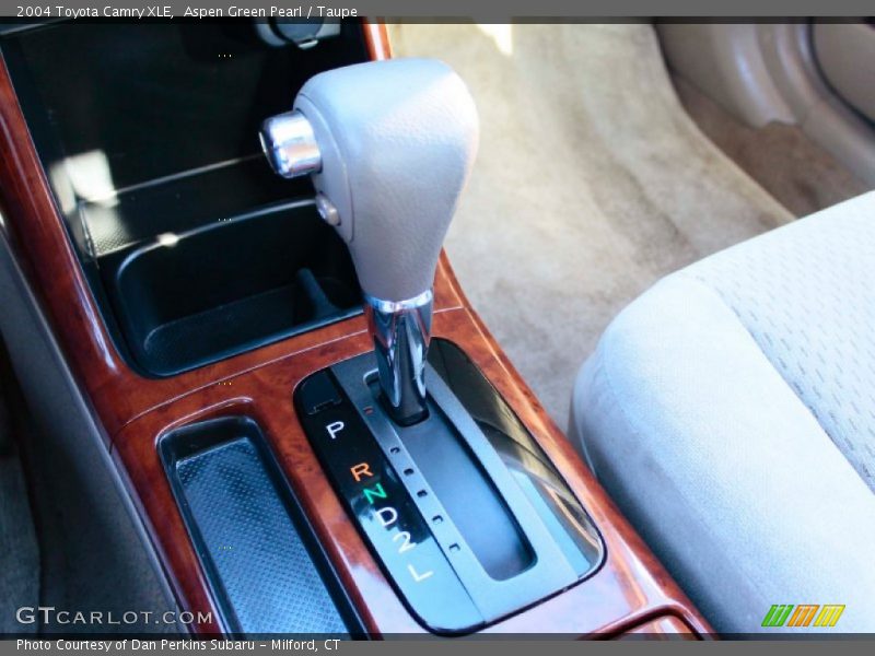 Aspen Green Pearl / Taupe 2004 Toyota Camry XLE