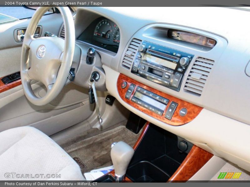 Aspen Green Pearl / Taupe 2004 Toyota Camry XLE