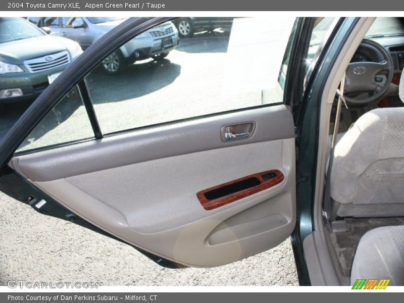 Aspen Green Pearl / Taupe 2004 Toyota Camry XLE