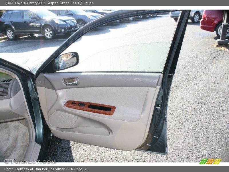 Aspen Green Pearl / Taupe 2004 Toyota Camry XLE