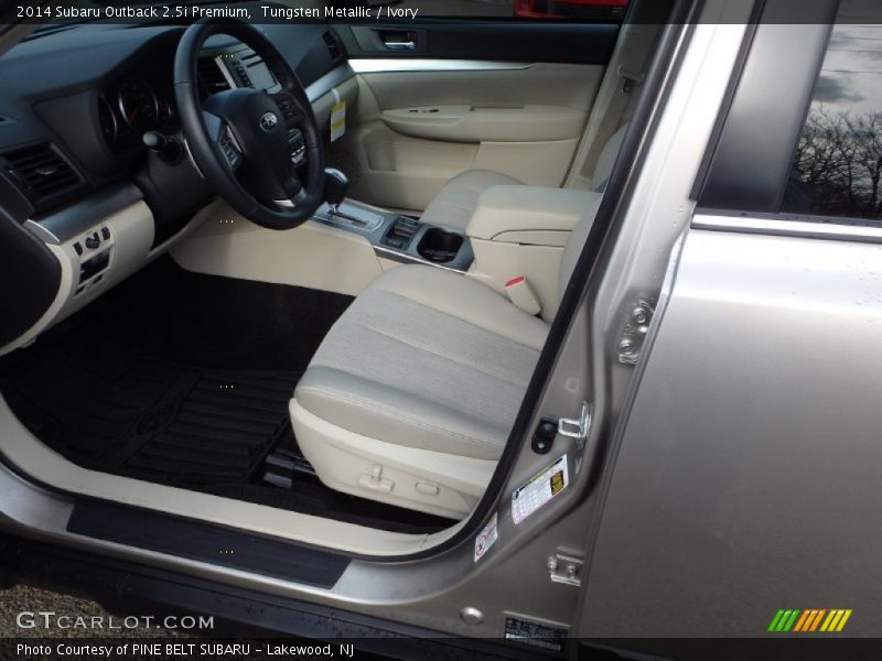 Tungsten Metallic / Ivory 2014 Subaru Outback 2.5i Premium