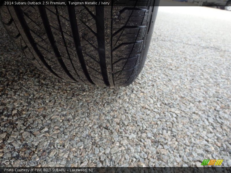 Tungsten Metallic / Ivory 2014 Subaru Outback 2.5i Premium